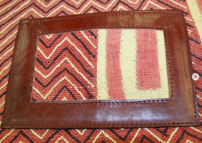 Pochette pour passeport et mobile